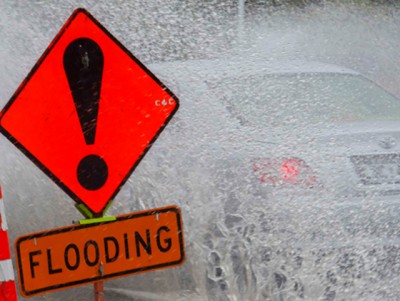 Roadside sign for flooding